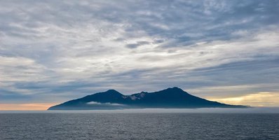 Veduta dell'isola di Iturup. Fonte foto: Vladimir Serebryansky / Lori Photobank