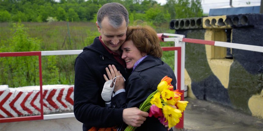 콘스탄틴 바제노프와 그의 아내 이리나. 우크라이나, 2021년 5월 19일