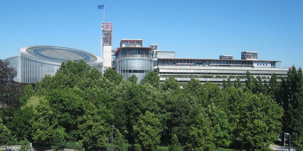 Le bâtiment de la Cour européenne des droits de l’homme. Source de la photo : Sfisek / CC BY-SA 3.0