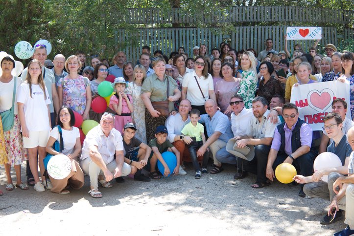 Sergey Klimov with his friends after his release