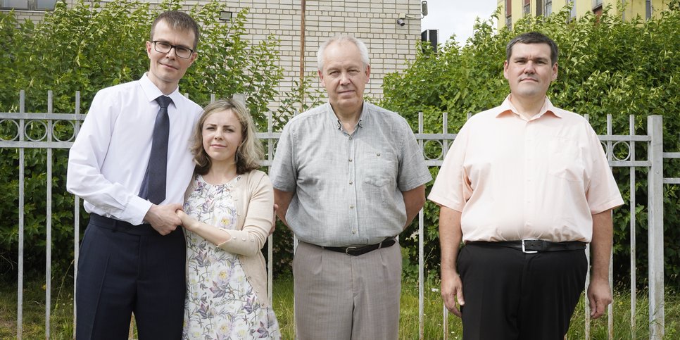 Os Kuznetsovs, Petr Filiznov e Andrey Vyushin no dia da sessão do tribunal. agosto de 2023