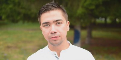 丹尼尔·苏沃洛夫（Danil Suvorov）通过审前拘留中心的视频会议参加上诉听证会