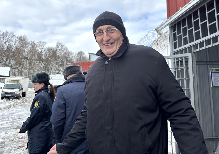 Vladimir Melnik en el puesto de control de la colonia penal. 9 de abril de 2025